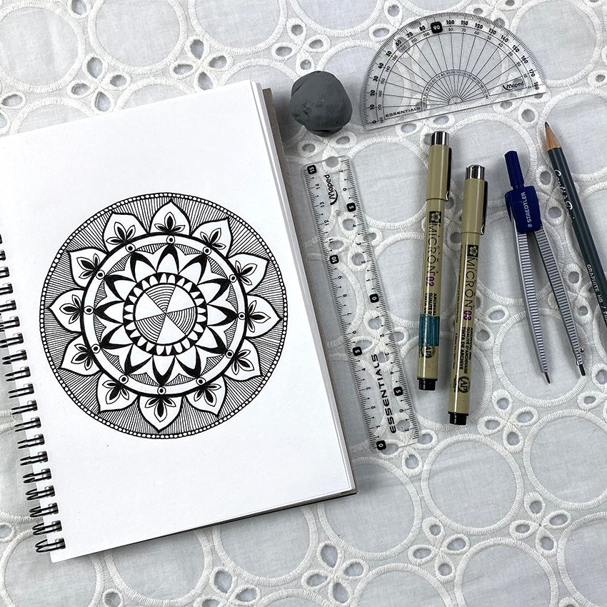 Basic mandala doodling with drawing pens